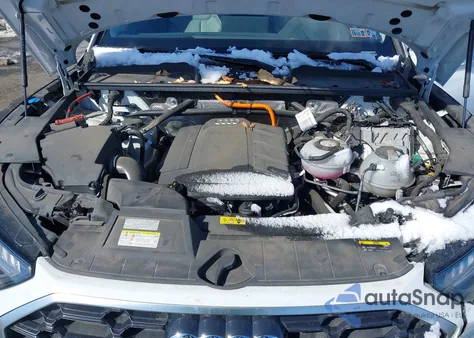 2022 Audi Q5 Prestige 55 Tfsi E S Line Quattro S Tronic z USA, uszkodzony, nr VIN WA1F2AFY3N2087793